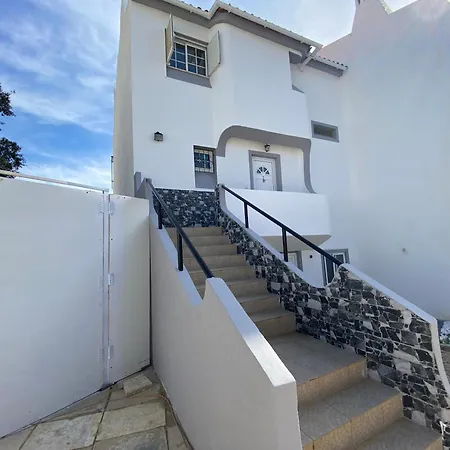 Ferienhaus Moradia Olival- Bbq, 2 Quartos, Quintal *