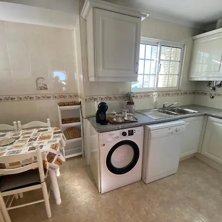 Moradia Olival- Bbq, 2 Quartos, Quintal Сasa de vacaciones Albufeira