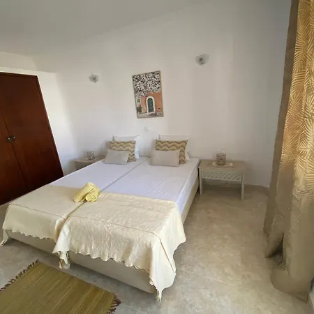 Сasa de vacaciones Moradia Olival- Bbq, 2 Quartos, Quintal Albufeira