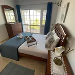 Moradia Olival- Bbq, 2 Quartos, Quintal Holiday home *