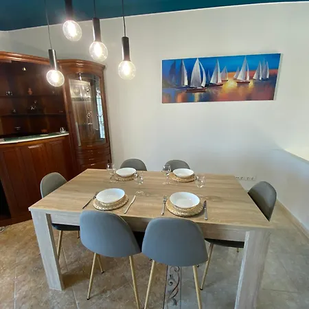 Semesterbostad Moradia Olival- Bbq, 2 Quartos, Quintal
