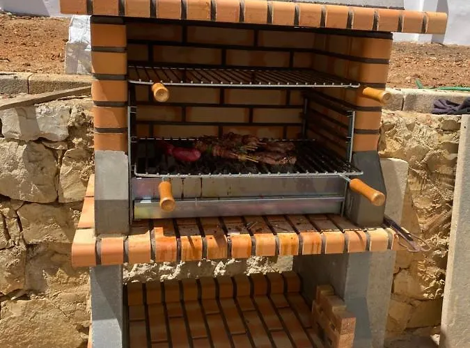 Moradia Olival- Bbq, 2 Quartos, Quintal * Albufeira