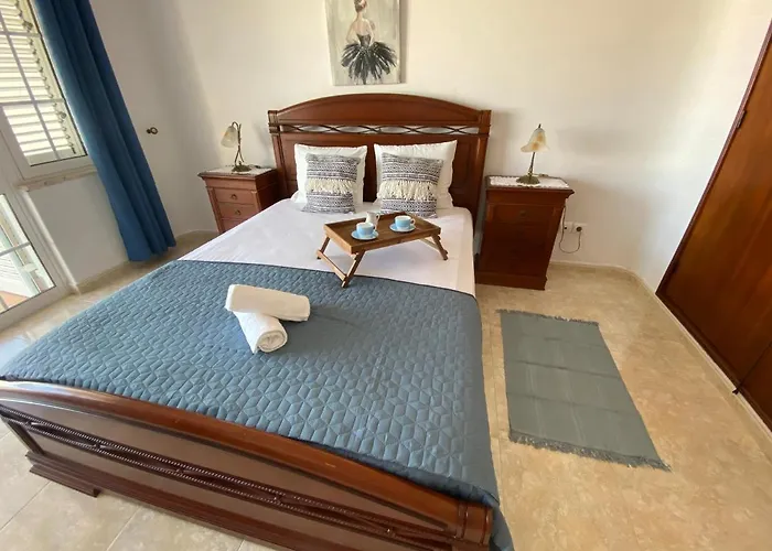 Moradia Olival- Bbq, 2 Quartos, Quintal Ferienhaus *