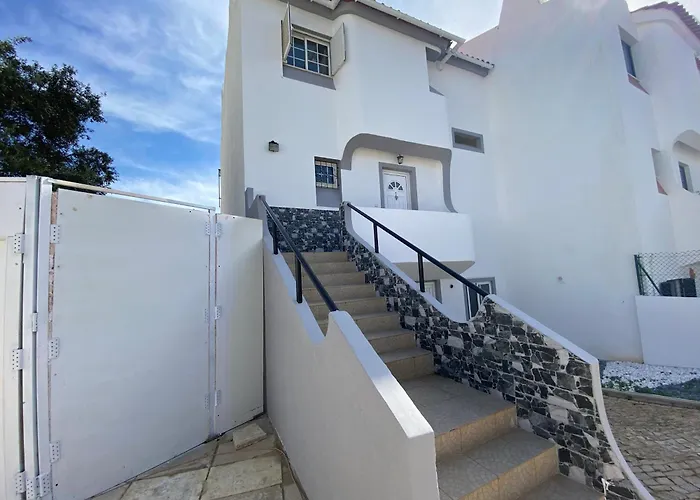 Ferienhaus Moradia Olival- Bbq, 2 Quartos, Quintal *