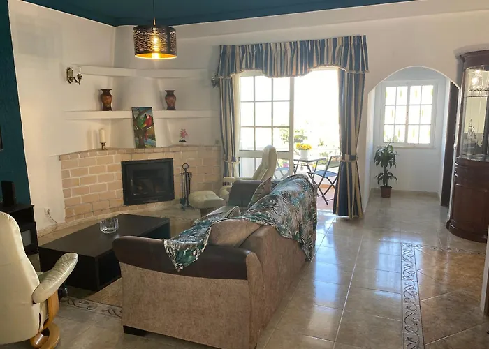 Moradia Olival- Bbq, 2 Quartos, Quintal Ferienhaus *