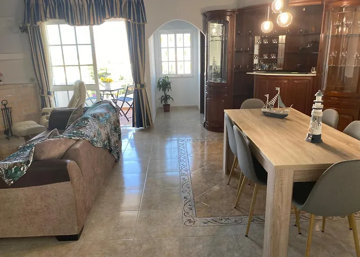 Moradia Olival- Bbq, 2 Quartos, Quintal Albufeira