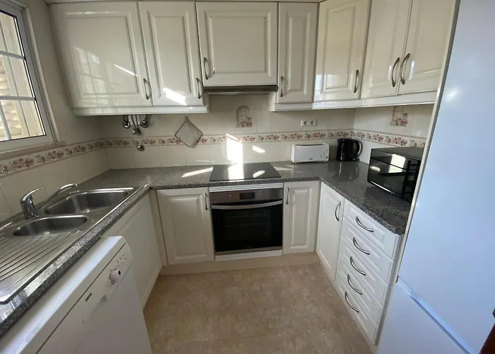 Moradia Olival- Bbq, 2 Quartos, Quintal Vakantiehuis Albufeira